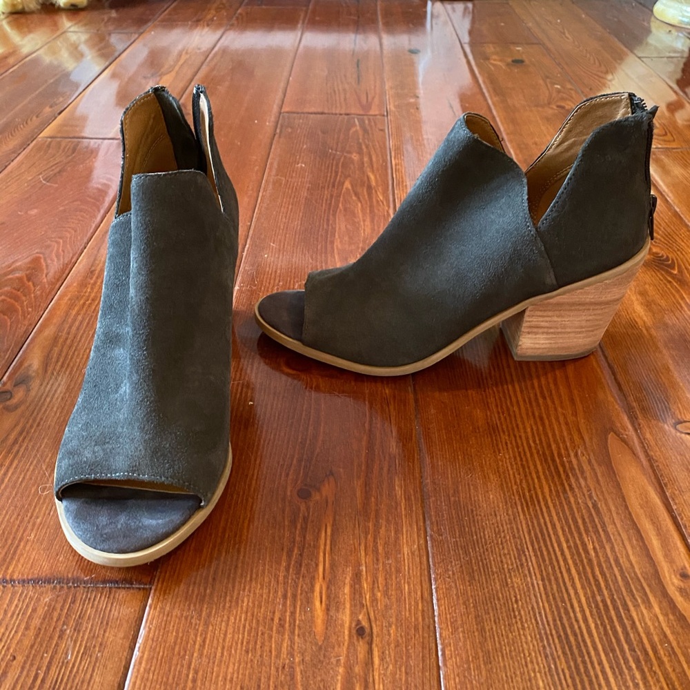 Dark Gray Suede Boots